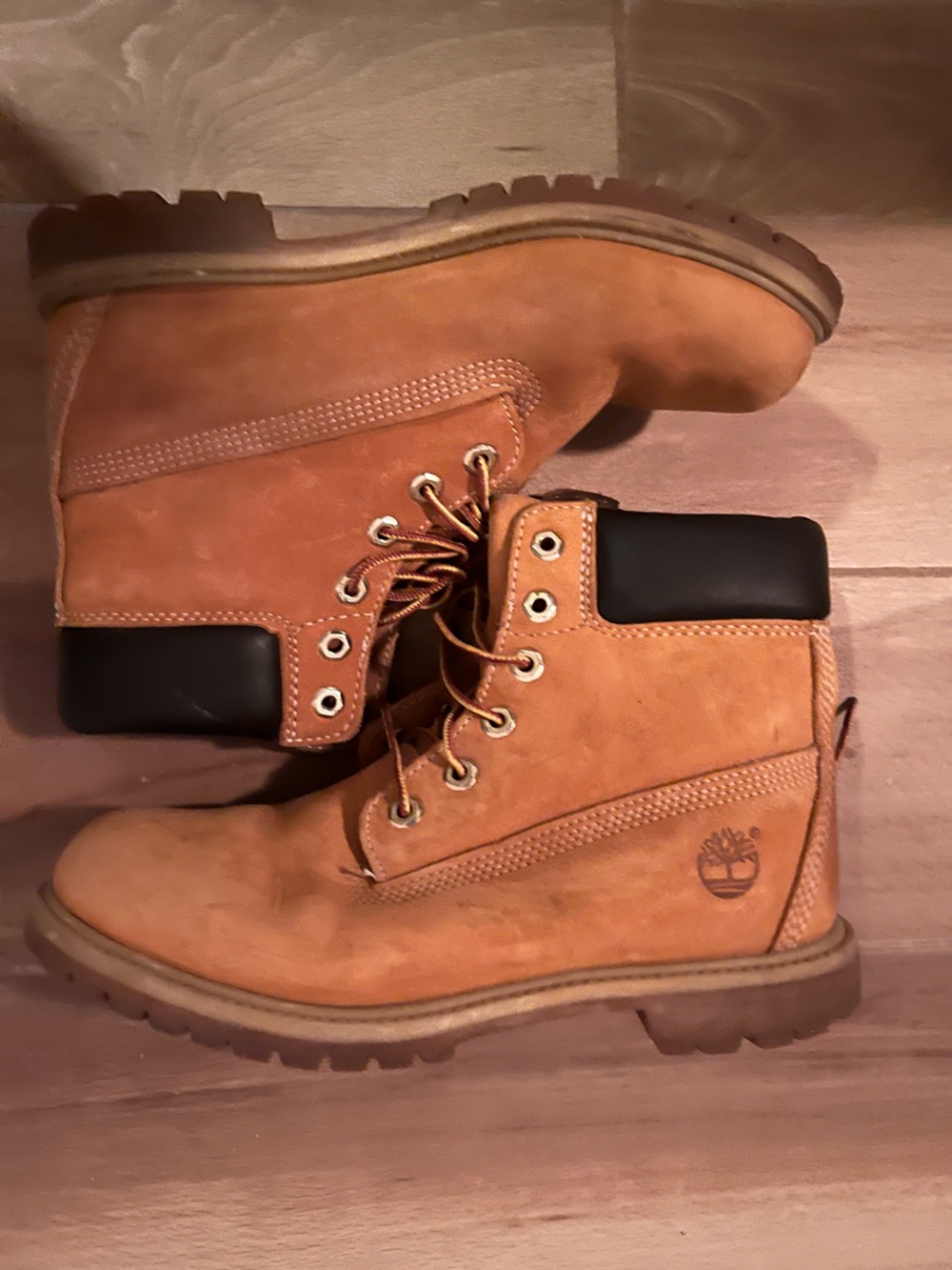 Timberland Wheat Brown Leather Winter Boots
